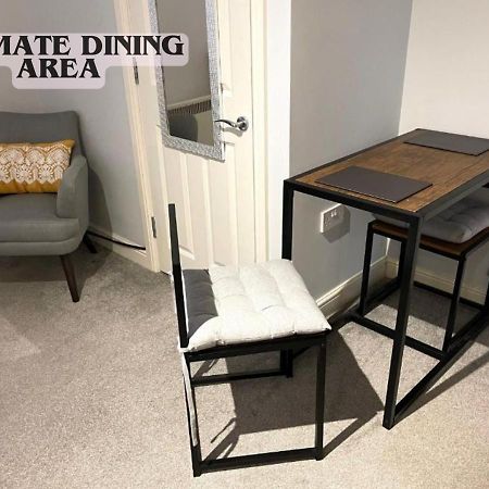 Cute And Cosy Studio In A Fantastic Location! Bishops Stortford Apartment บิชอป สตอร์ทฟอร์ด ภายนอก รูปภาพ