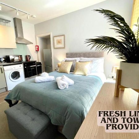 Cute And Cosy Studio In A Fantastic Location! Bishops Stortford Apartment บิชอป สตอร์ทฟอร์ด ภายนอก รูปภาพ